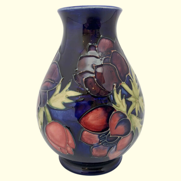 MOORCROFT Anemone blue vase on the 7/5 shape