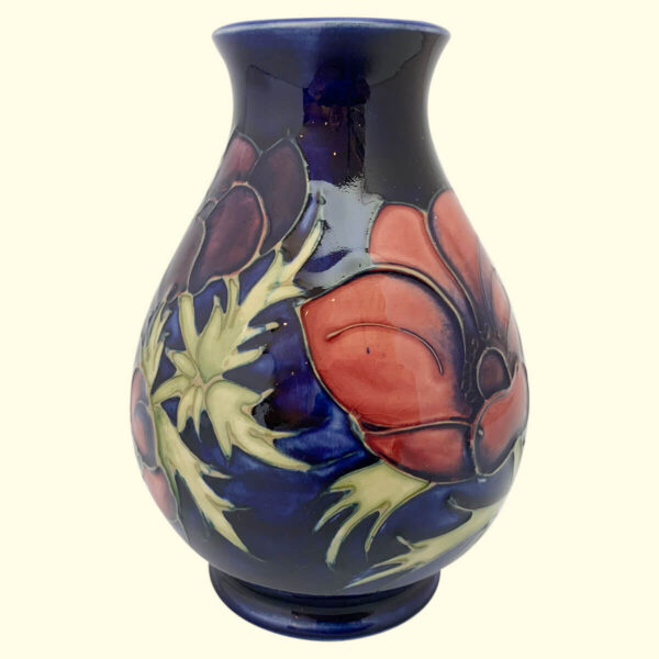 MOORCROFT Anemone blue vase on the 7/5 shape