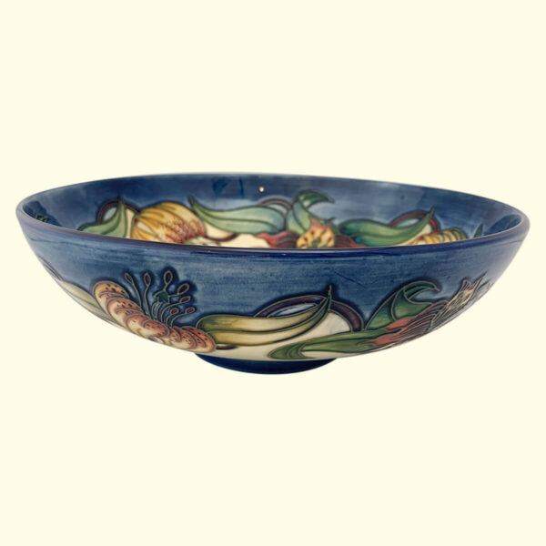 MOORCROFT Anna Lily bowl on the 201/10 shape