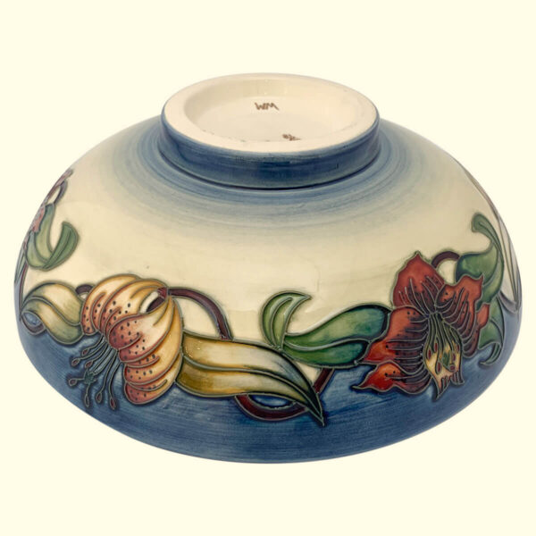 MOORCROFT Anna Lily bowl on the 201/10 shape