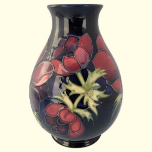 MOORCROFT Anemone blue vase on the 7/7 shape