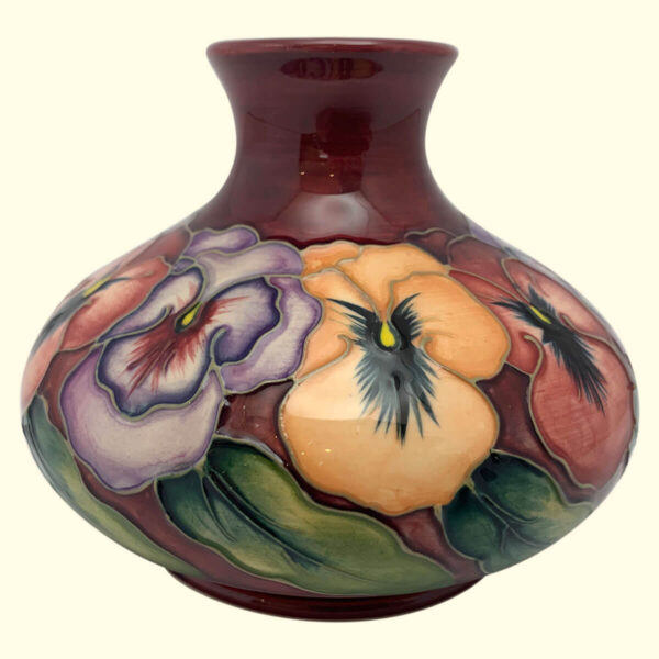 MOORCROFT Pansy vase on the 32/5 shape