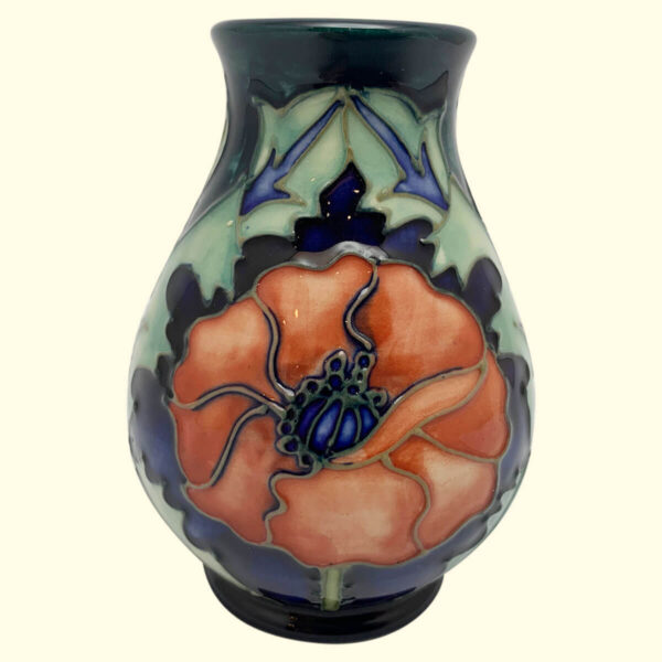 MOORCROFT Poppy vase on the 7/3 shape