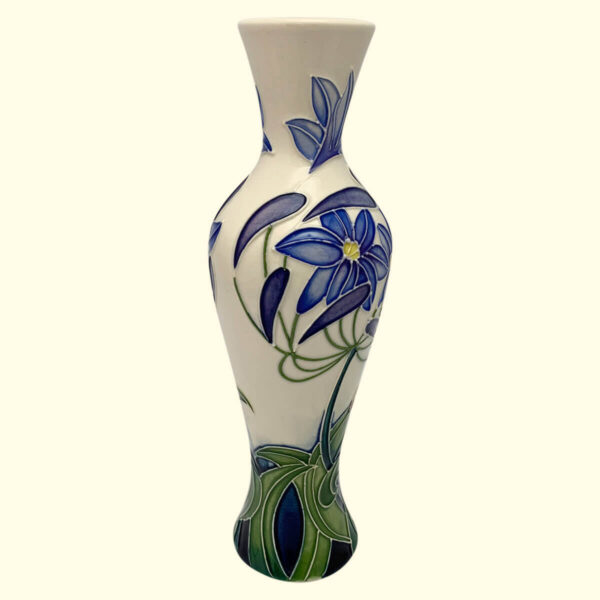 MOORCROFT Fly Away Home vase on the 93/8 shape