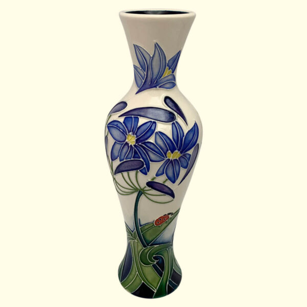 MOORCROFT Fly Away Home vase on the 93/8 shape