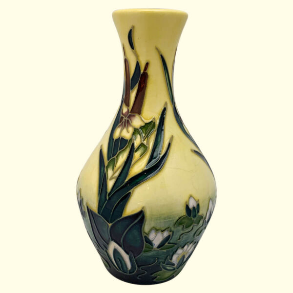 MOORCROFT Lamia vase on the 372/5 shape