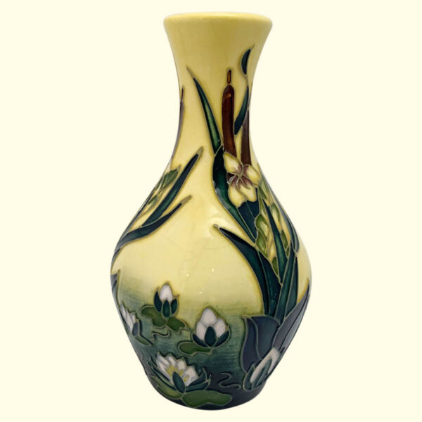 MOORCROFT Lamia vase on the 372/5 shape