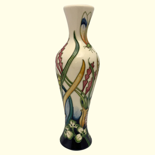 MOORCROFT Grasshopper vase on the 93/8 shape