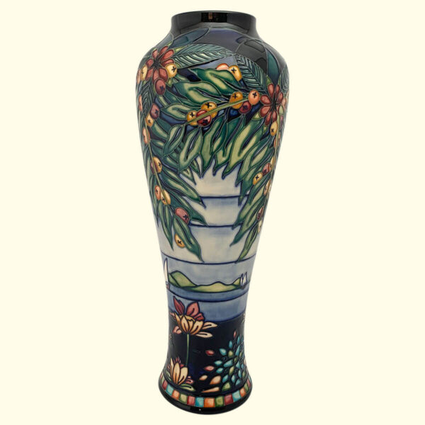 MOORCROFT Serendipity vase on the 121/14 shape