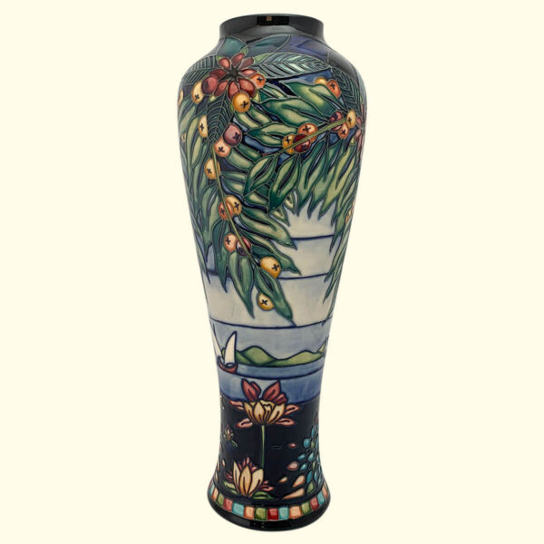 MOORCROFT Serendipity vase on the 121/14 shape