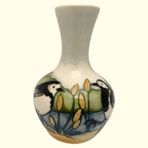 MOORCROFT Pied Wagtails Trial vase Dated 22-11-13 on the 2/7 shape