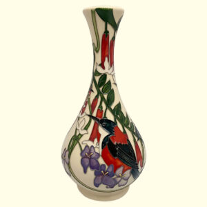 MOORCROFT Eastern Spinebill vase on the 80/9 shape