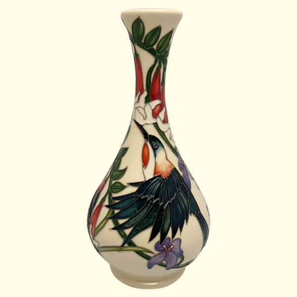 MOORCROFT Eastern Spinebill vase on the 80/9 shape