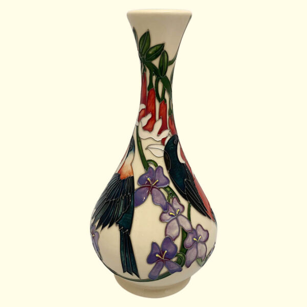 MOORCROFT Eastern Spinebill vase on the 80/9 shape