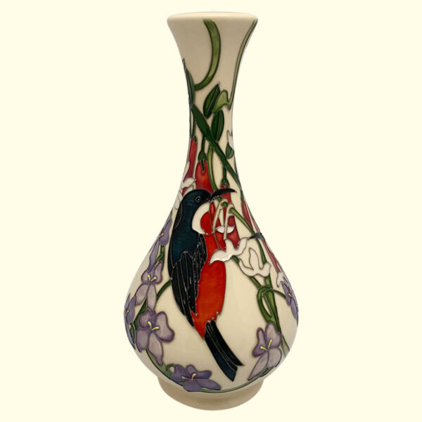 MOORCROFT Eastern Spinebill vase on the 80/9 shape