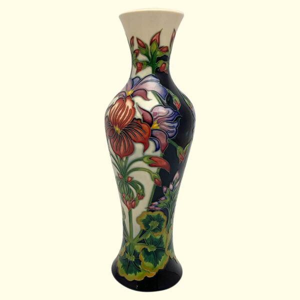 MOORCROFT Pelargonium Trial vase Dated 17-1-05 on the 93/10 shape