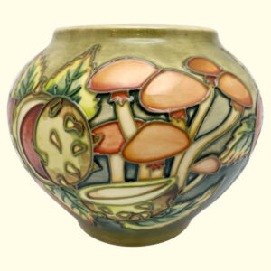 MOORCROFT Pastimes vase on the 402/4