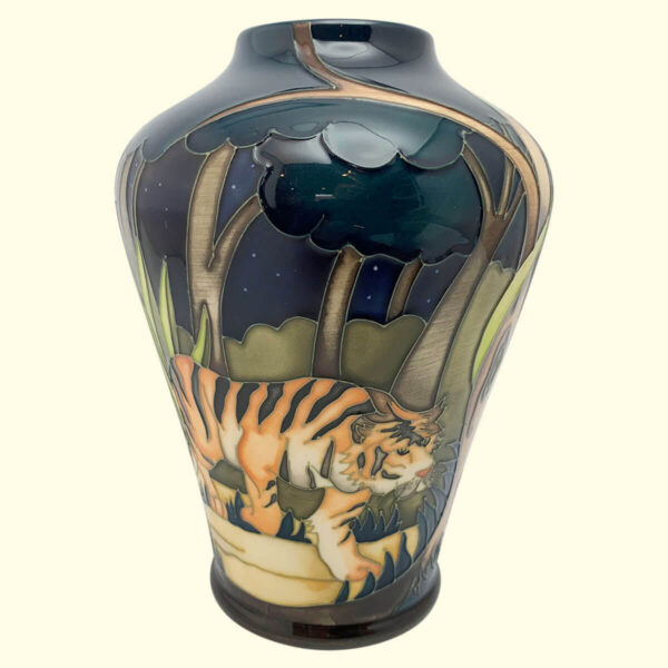 MOORCROFT Tyger Tyger vase on the 576/6 shape