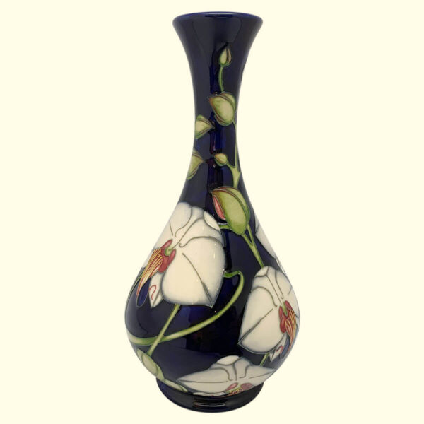 MOORCROFT Chatsworth vase on the 80/9 shape