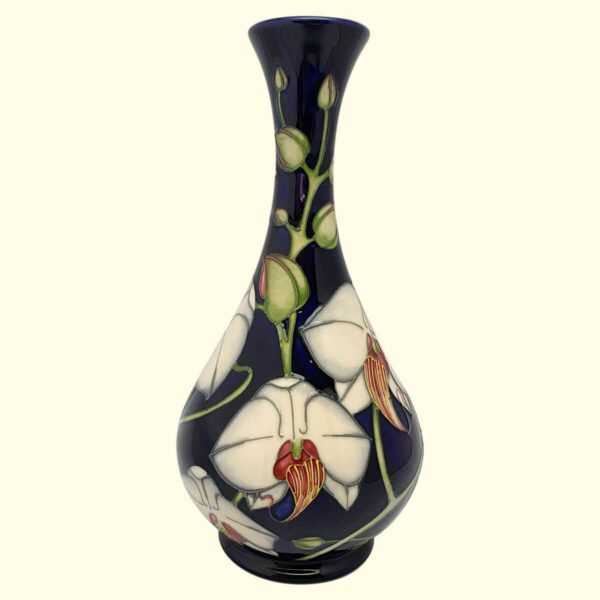 MOORCROFT Chatsworth vase on the 80/9 shape