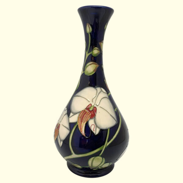 MOORCROFT Chatsworth vase on the 80/9 shape