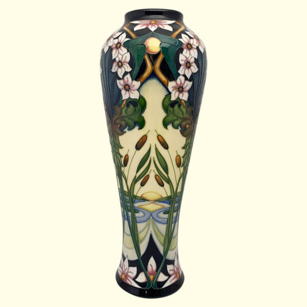 MOORCROFT Avon Water vase on the 121/14 shape