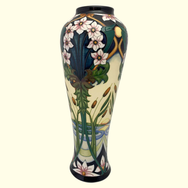 MOORCROFT Avon Water vase on the 121/14 shape