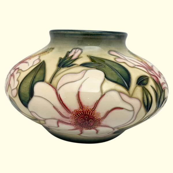 MOORCROFT Hibiscus Moon Trial vase Dated 15-10-02 on the 152/5 shape