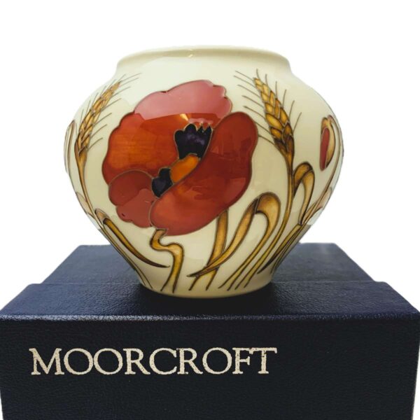 MOORCROFT Harvest Poppy vase on the 402/4 shape - Image 3